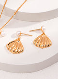 18K Gold Pearl Shell Earrings